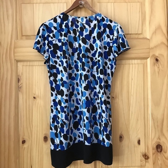 Maurices abstract print stretch knit flutter sleeve U neck tunic size medium - Picture 5 of 6